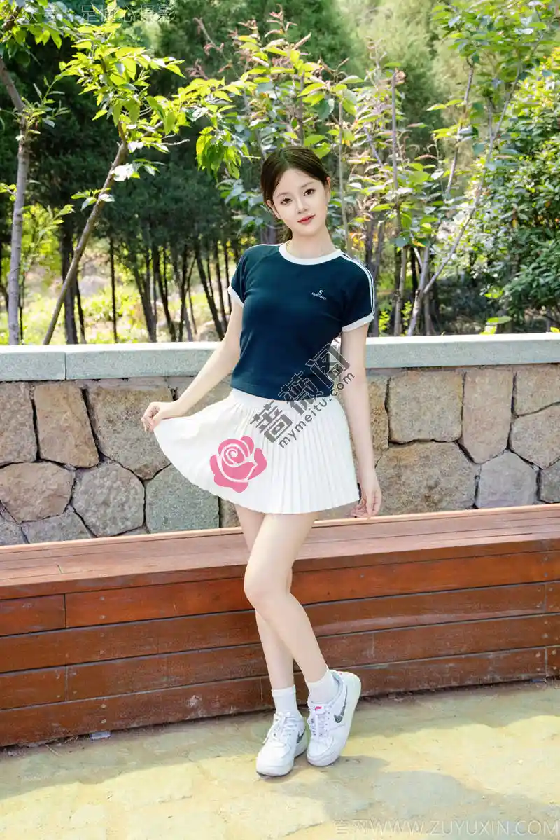 [足愉心] NO.039 嘉怡（搭配：体操服、白色短裙、白色棉袜、运动鞋） [120P+2V-7.26GB]-蔷薇阁